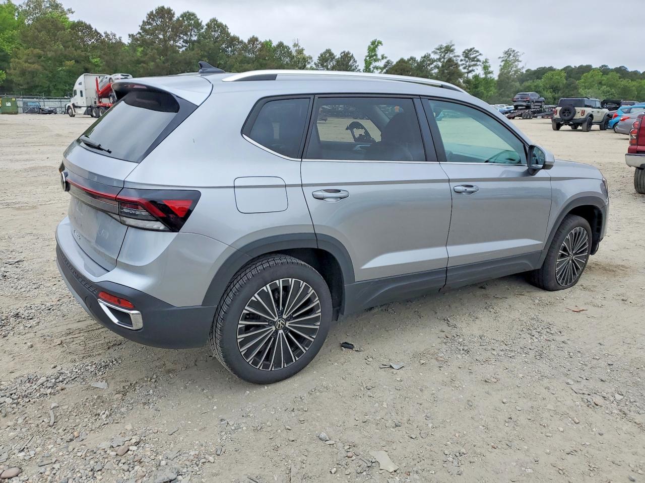 Volkswagen Taos Se