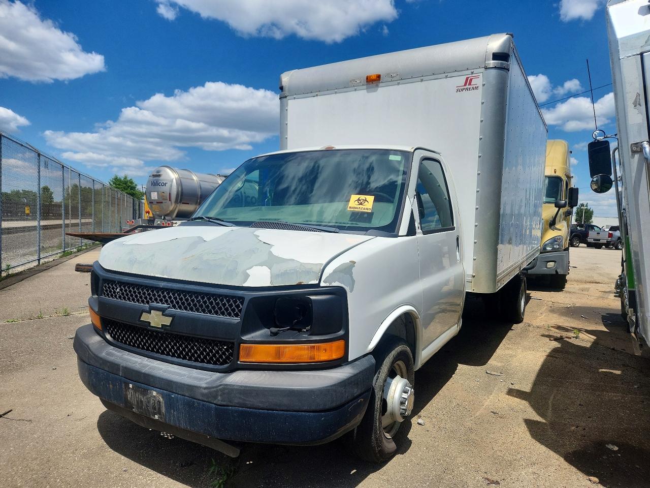 Salvage Chevrolet Express Image