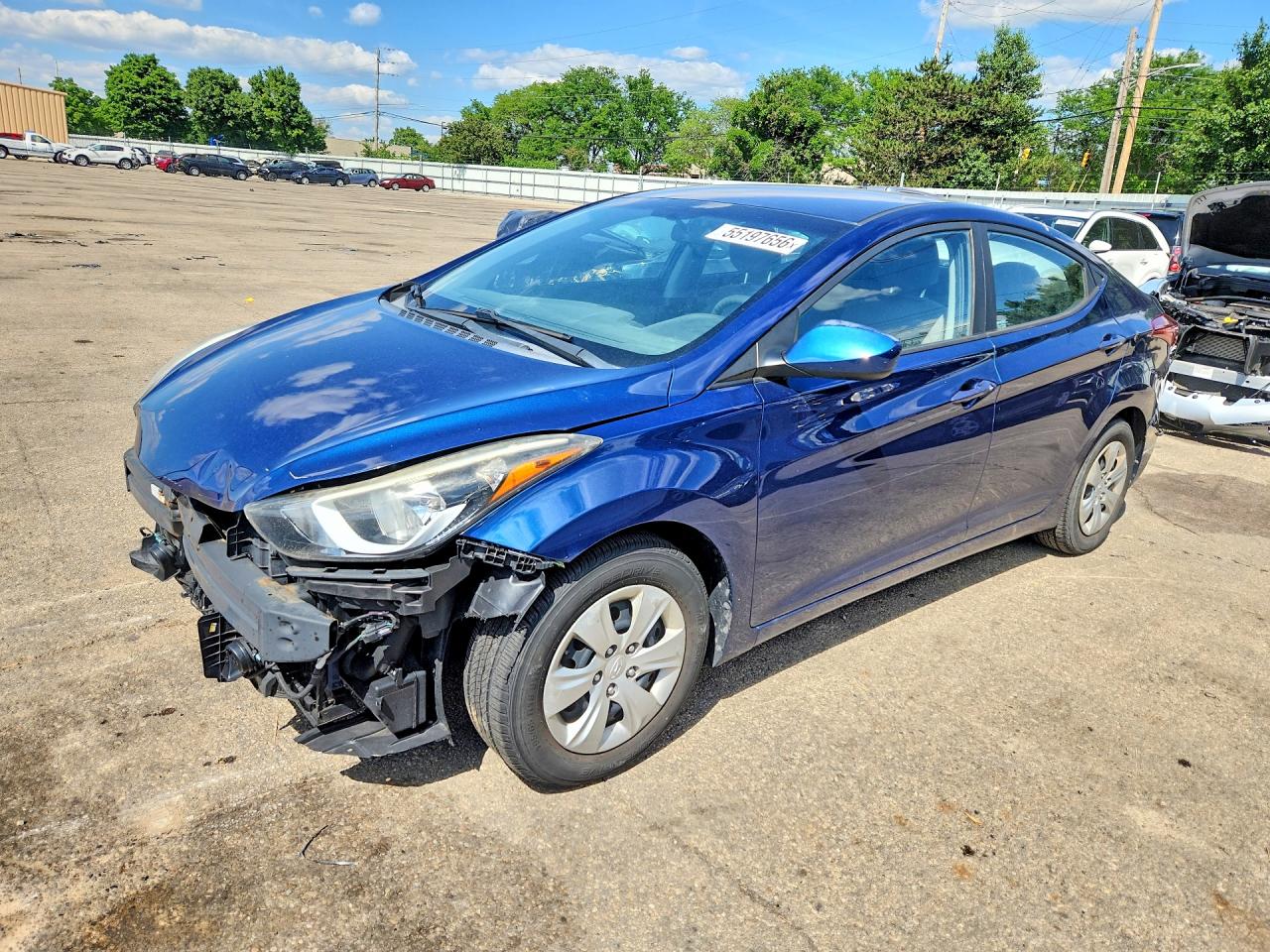 Salvage Hyundai ELANTRA Image