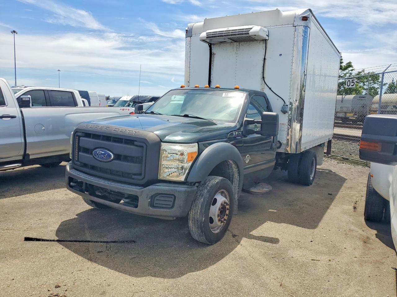 Salvage Ford F-450 Image