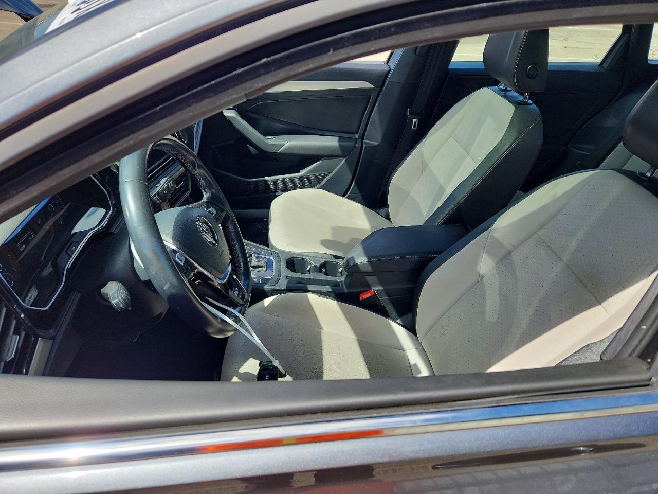 Volkswagen Jetta S