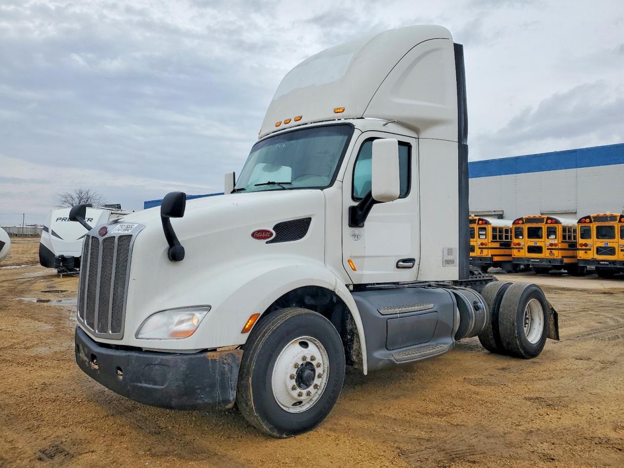 Peterbilt 579
