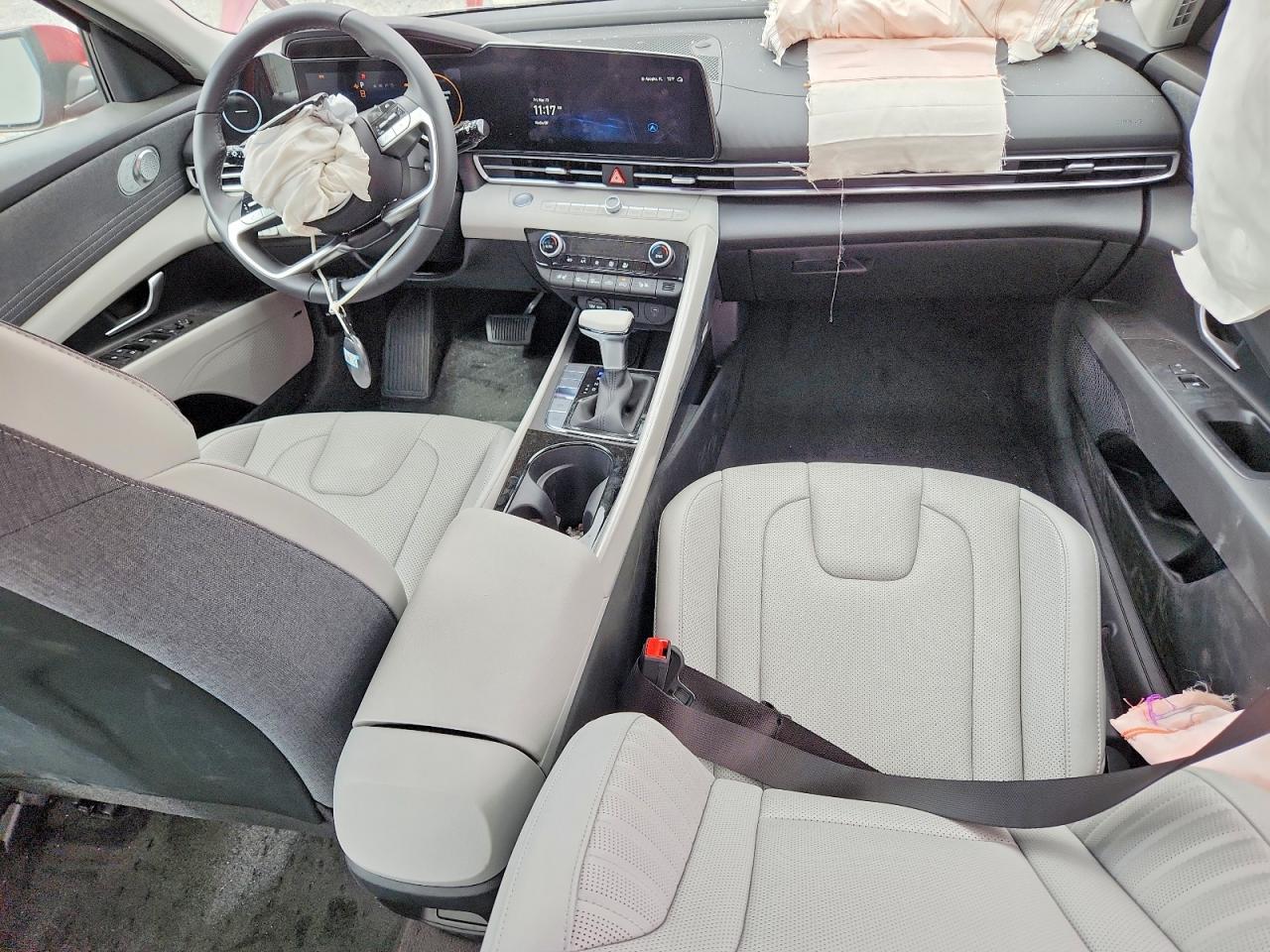 Hyundai ELANTRA Limited