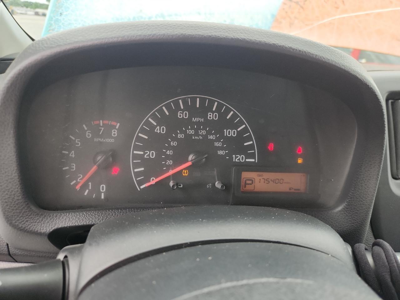 Nissan Nv 2.5s