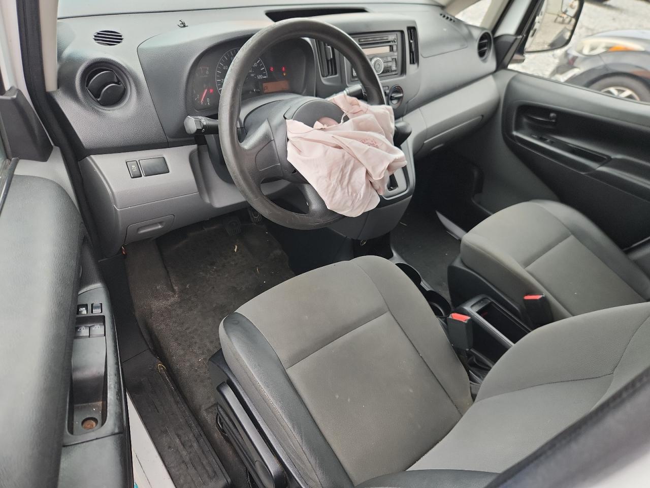 Nissan Nv 2.5s