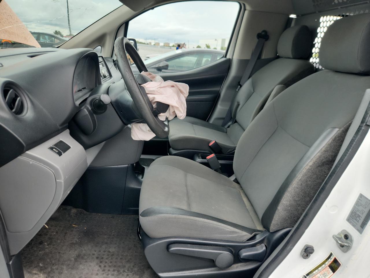 Nissan Nv 2.5s