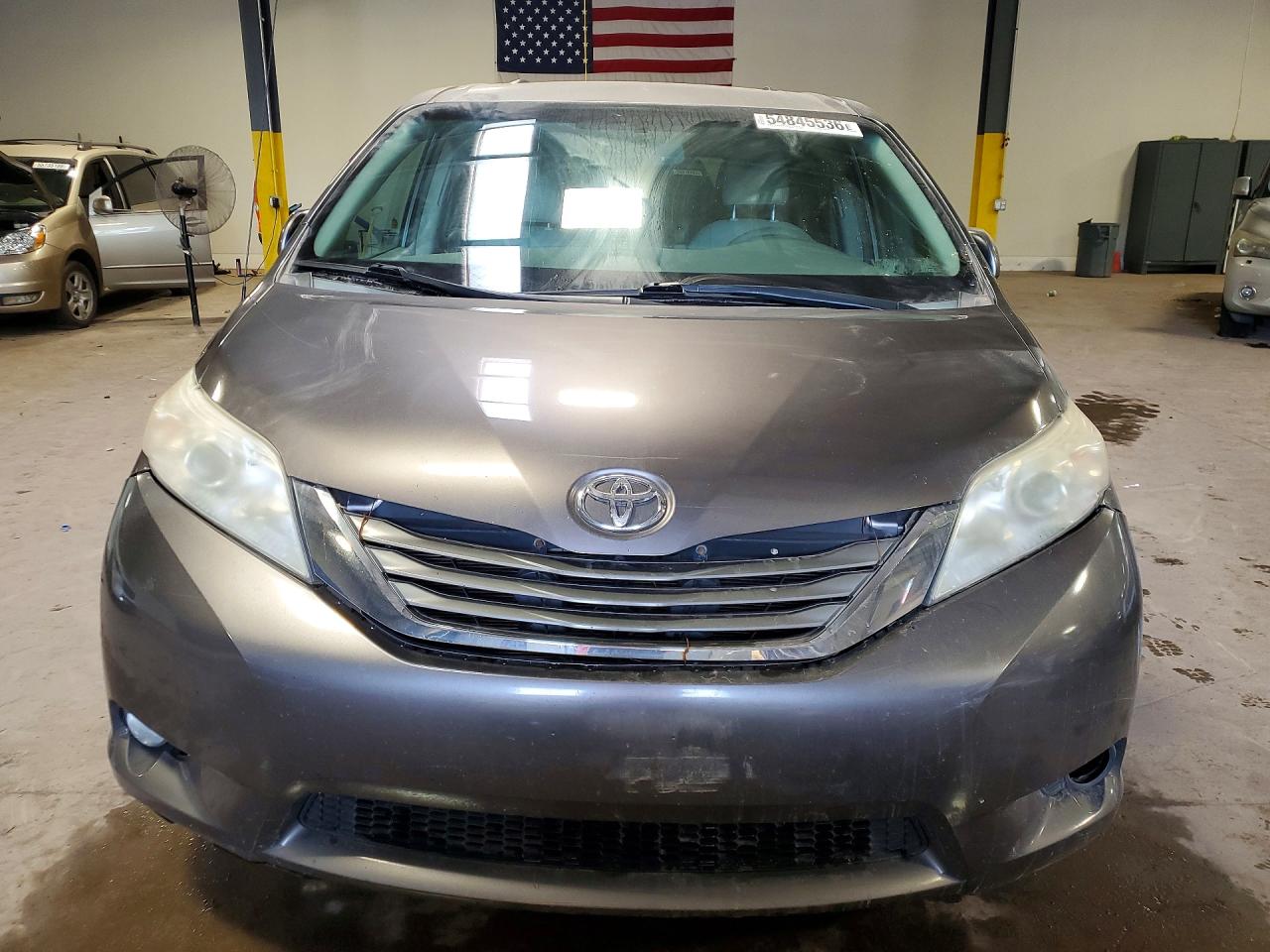 Toyota Sienna Xle 8-passenger