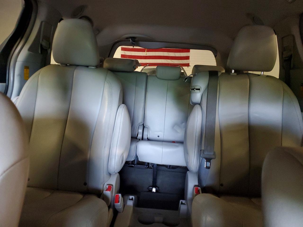 Toyota Sienna Xle 8-passenger