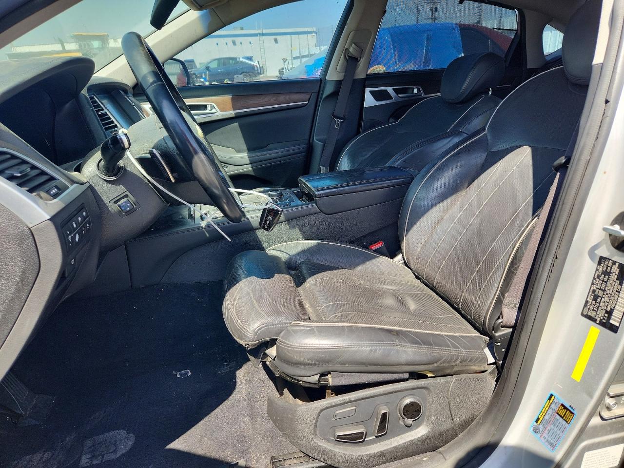 Hyundai Genesis 3.8l