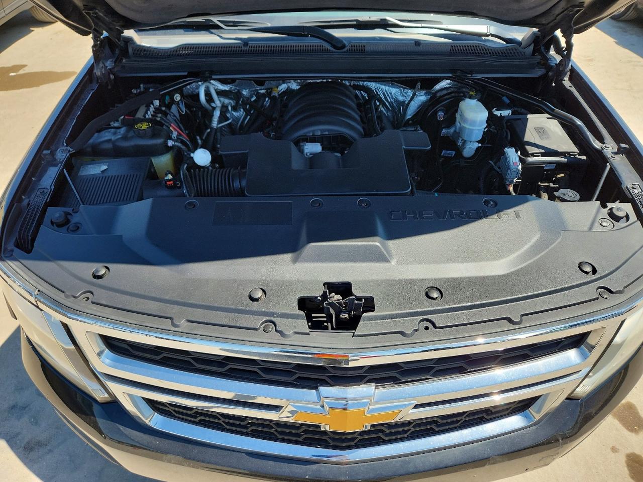 Chevrolet Suburban C1500 Lt