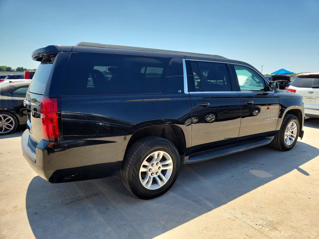 Chevrolet Suburban C1500 Lt