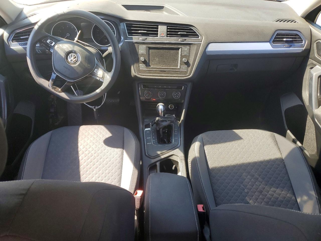 Volkswagen Tiguan S