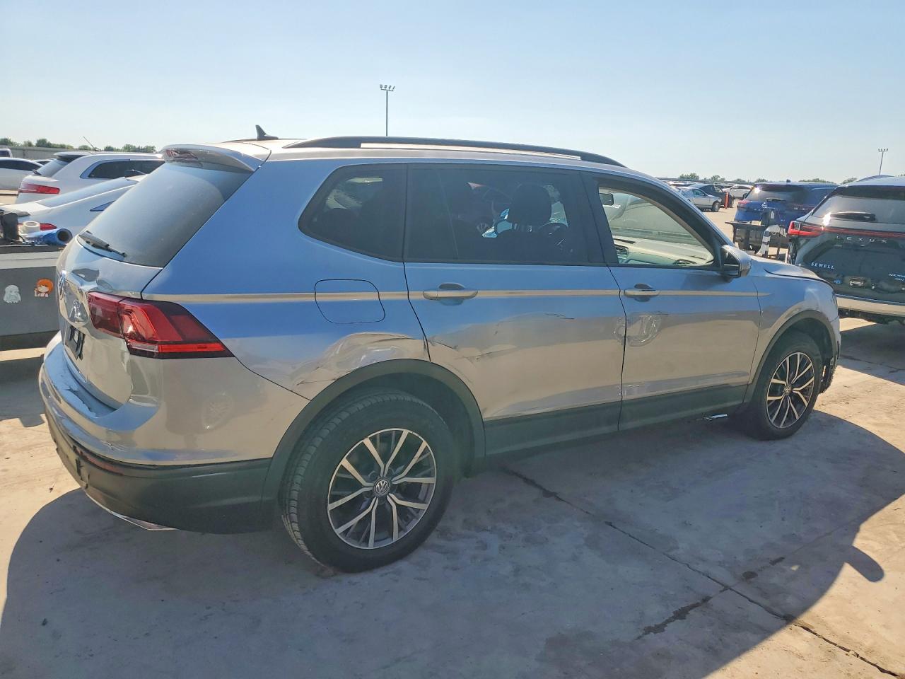 Volkswagen Tiguan S