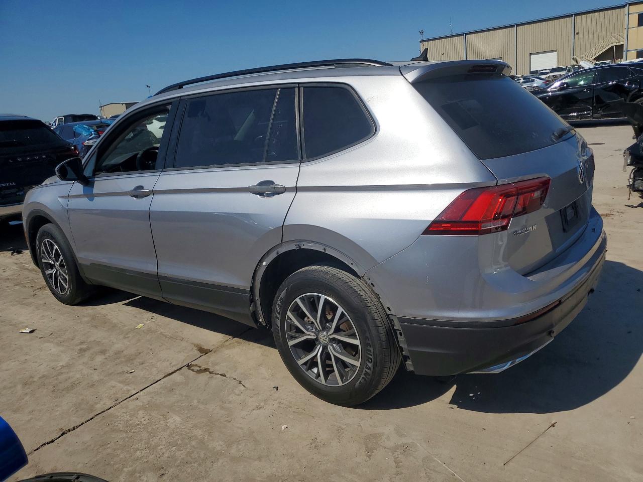 Volkswagen Tiguan S