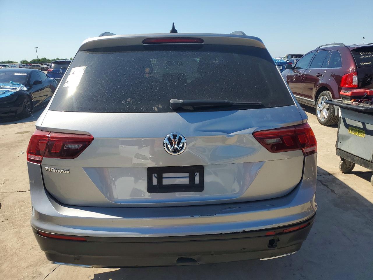 Volkswagen Tiguan S