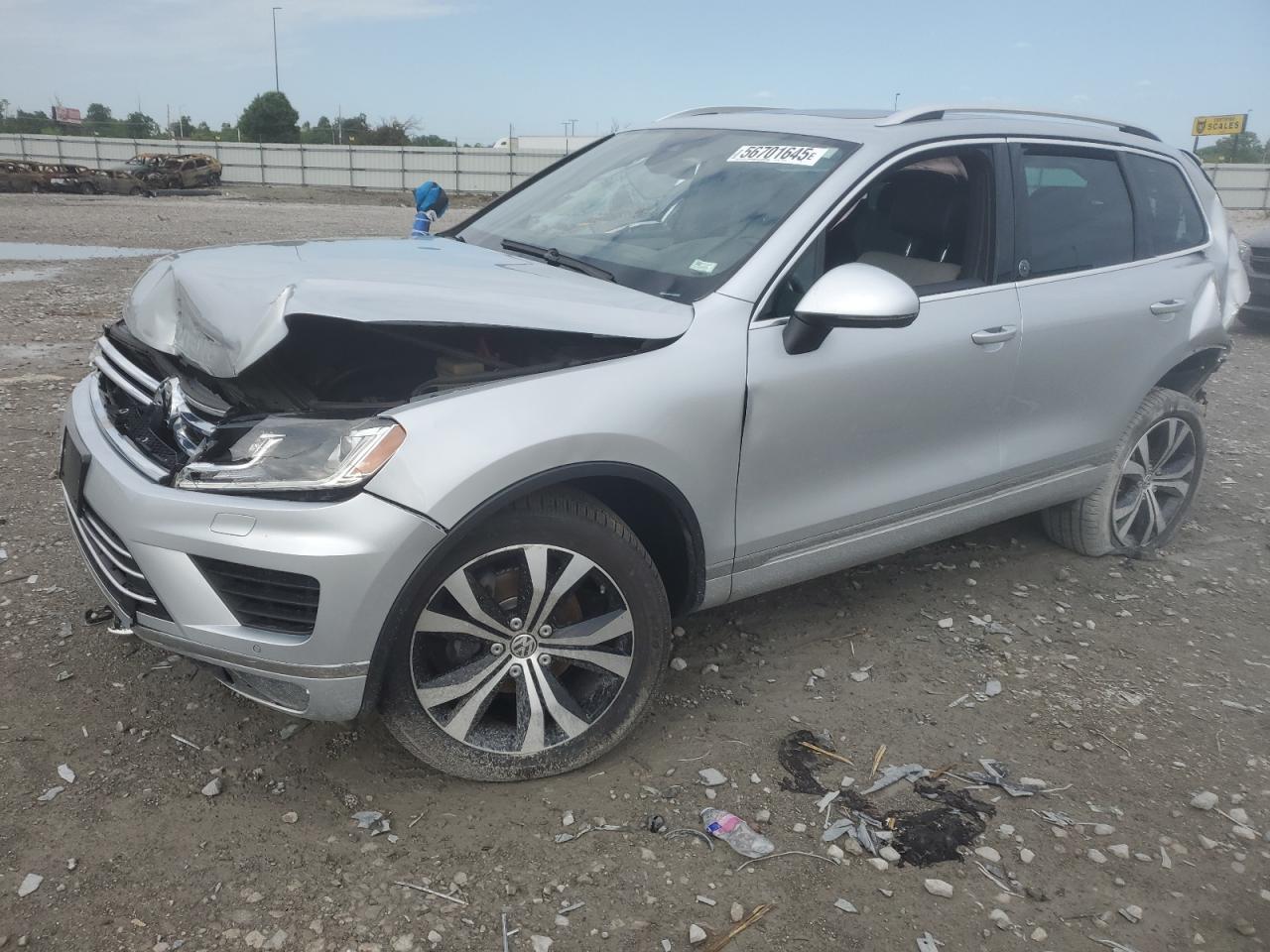 Salvage Volkswagen Touareg Image