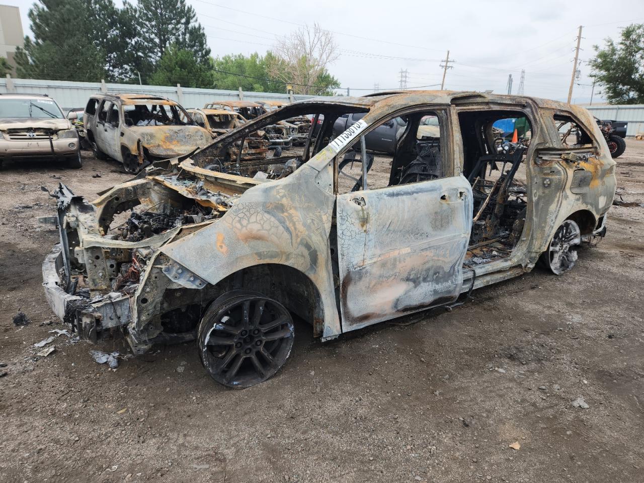 Salvage Toyota Sienna Image