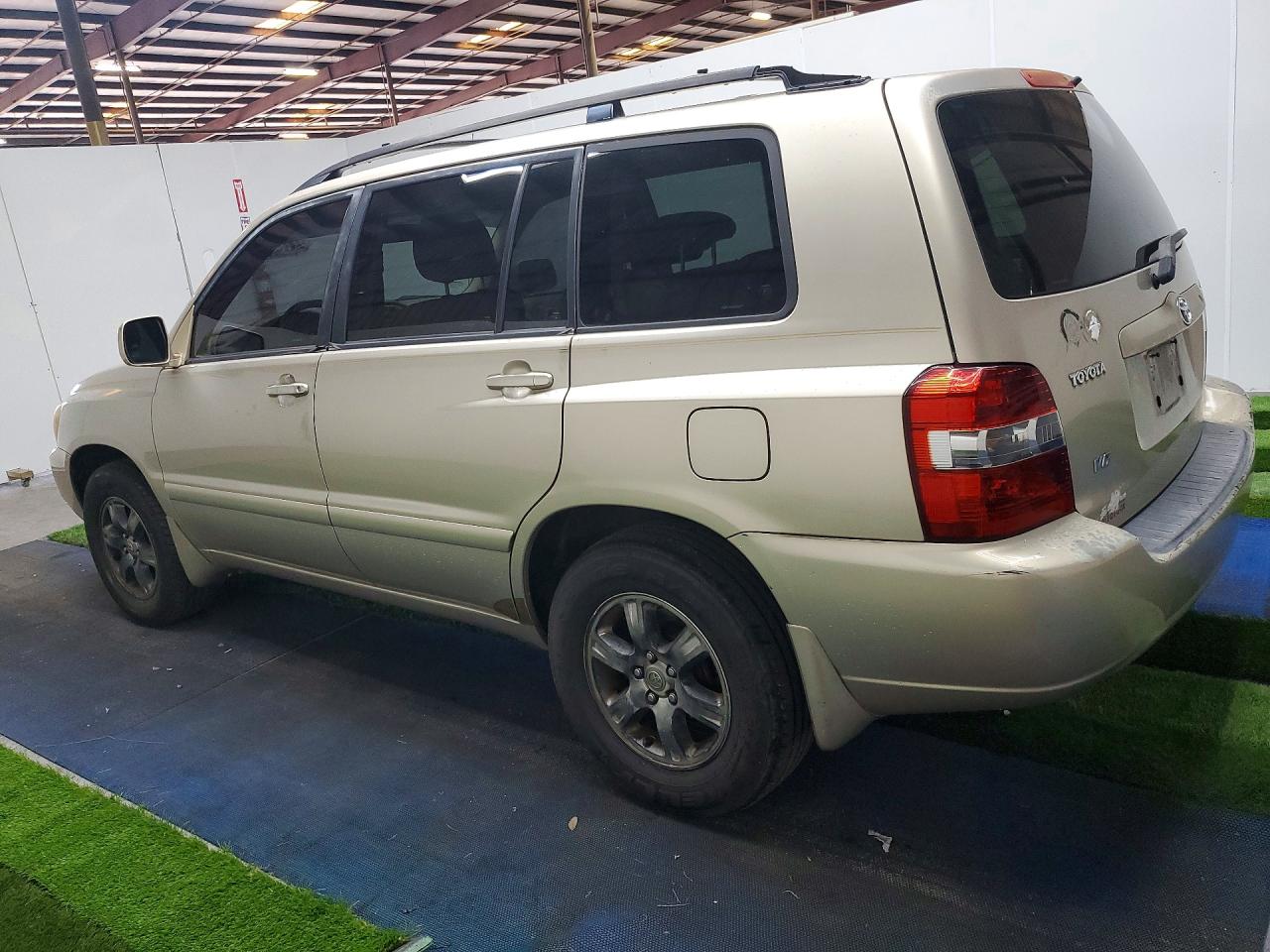 Toyota Highlander Base