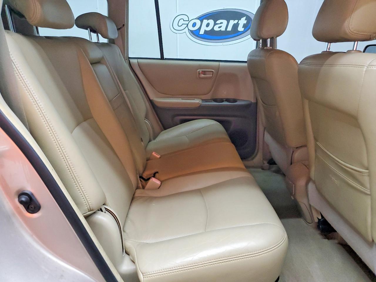 Toyota Highlander Base