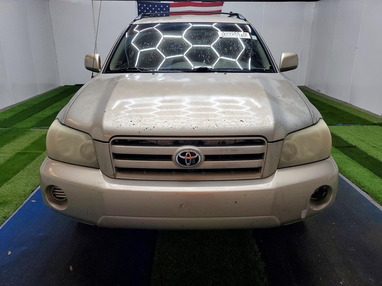 Toyota Highlander Base