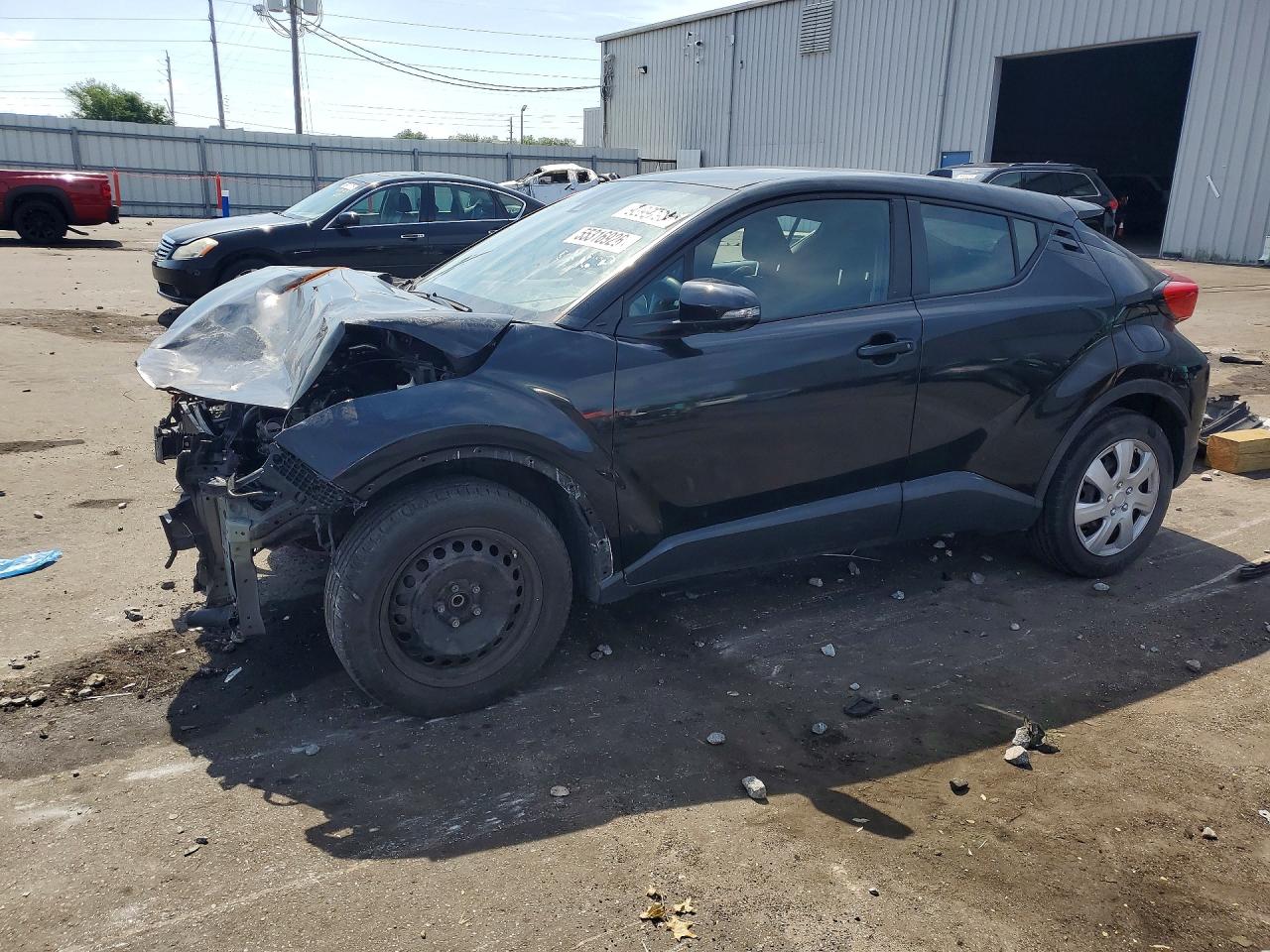 Salvage Toyota C-HR Image