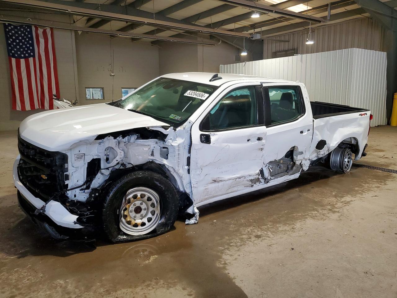 2024 Chevrolet Silverado 1GCUDAED5RZ******