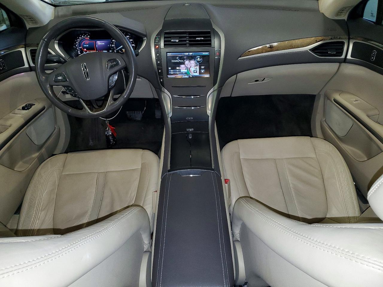 Lincoln MKZ