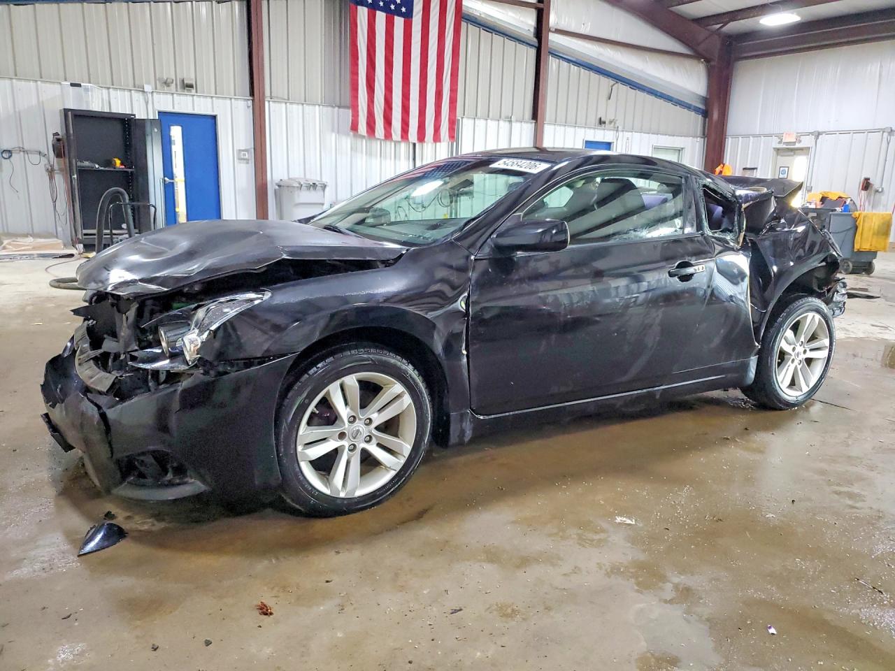 Salvage Nissan Altima Image