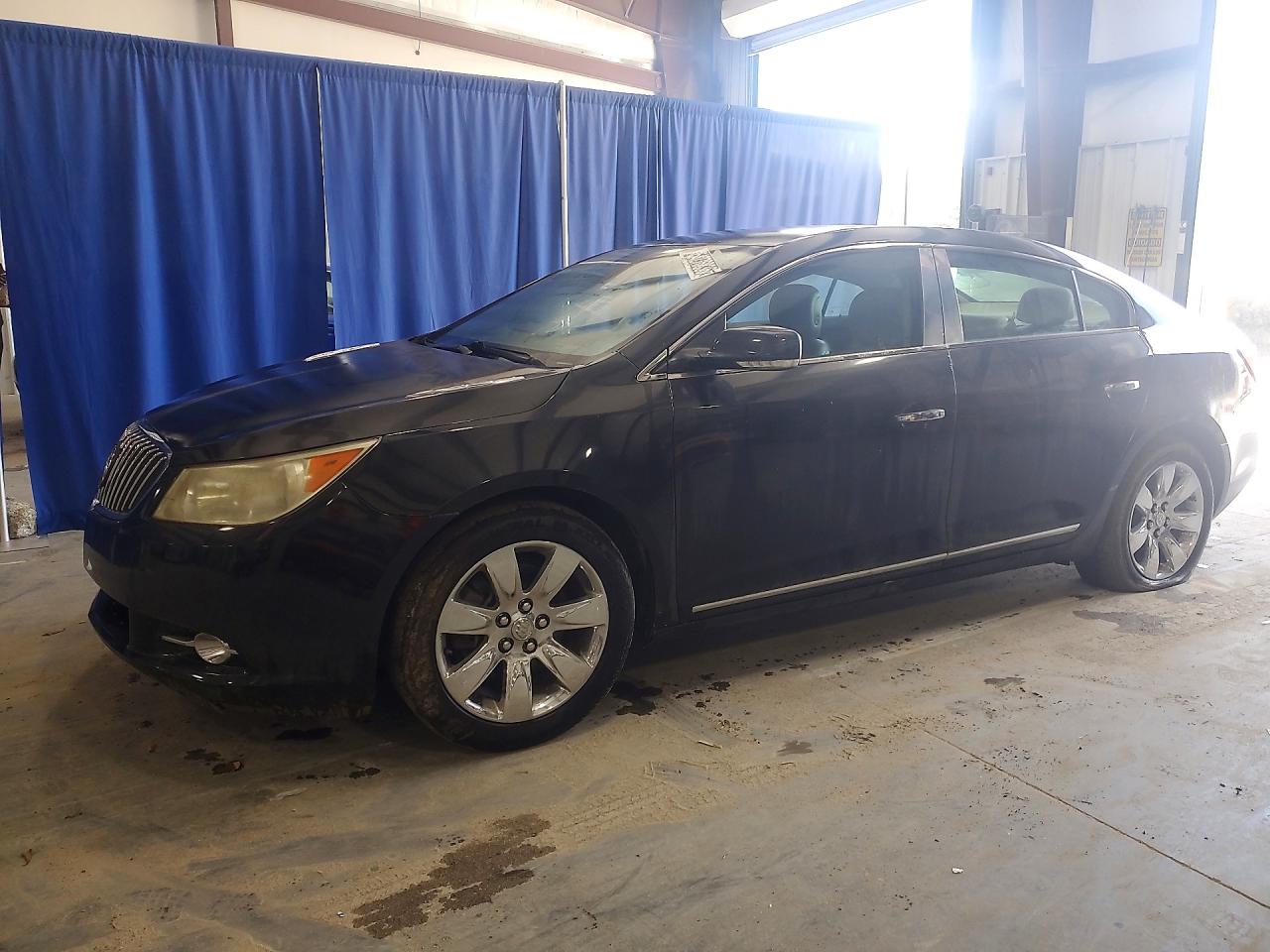 Salvage Buick LaCrosse Image