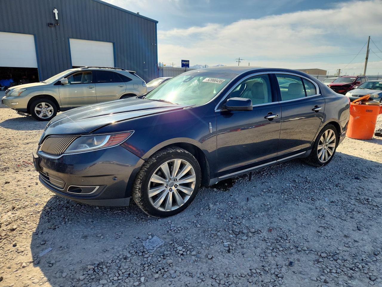 Salvage Lincoln MKS Image