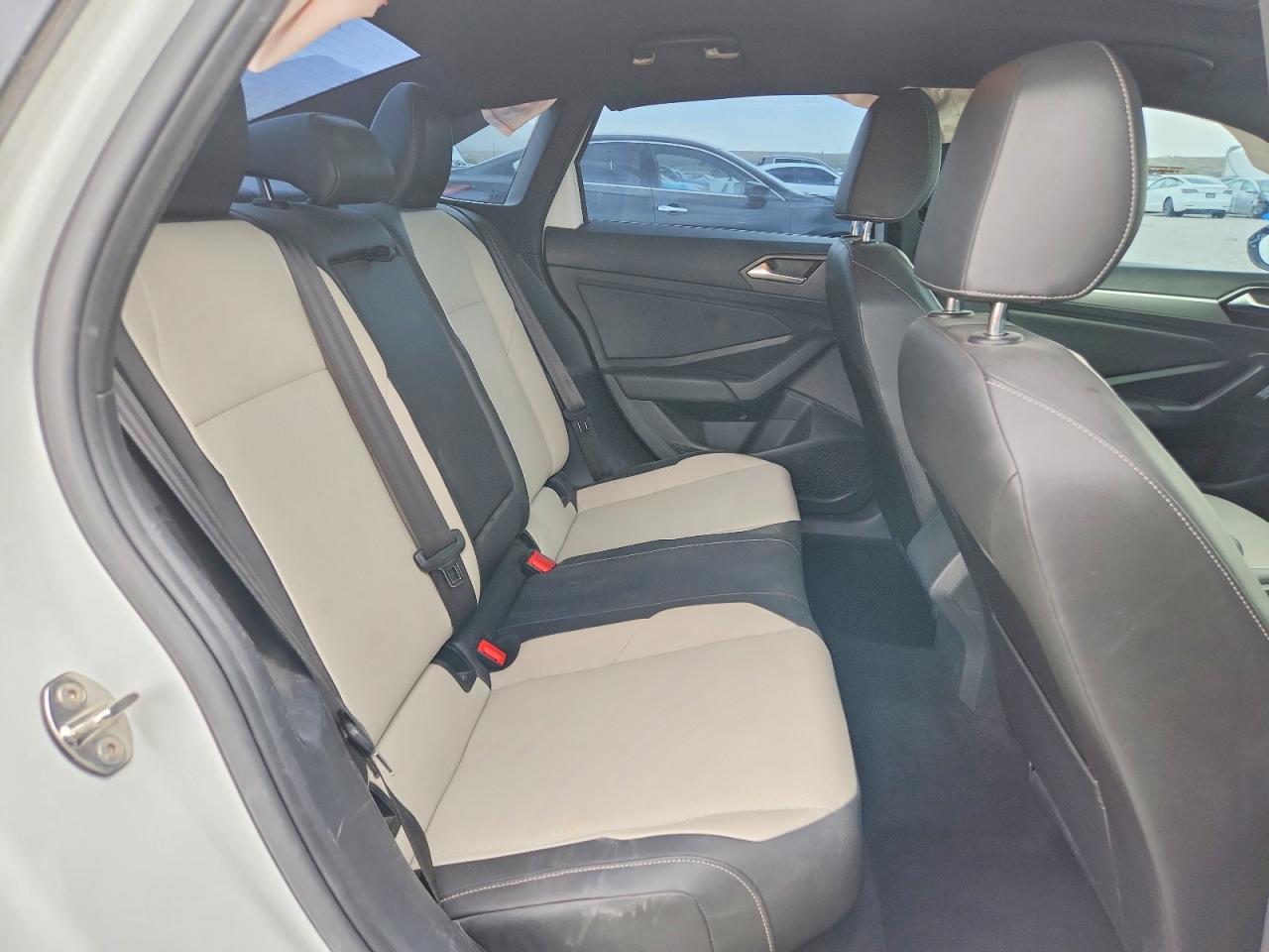 Volkswagen Jetta S