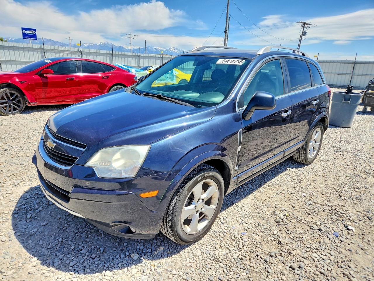 Salvage Chevrolet Captiva Image
