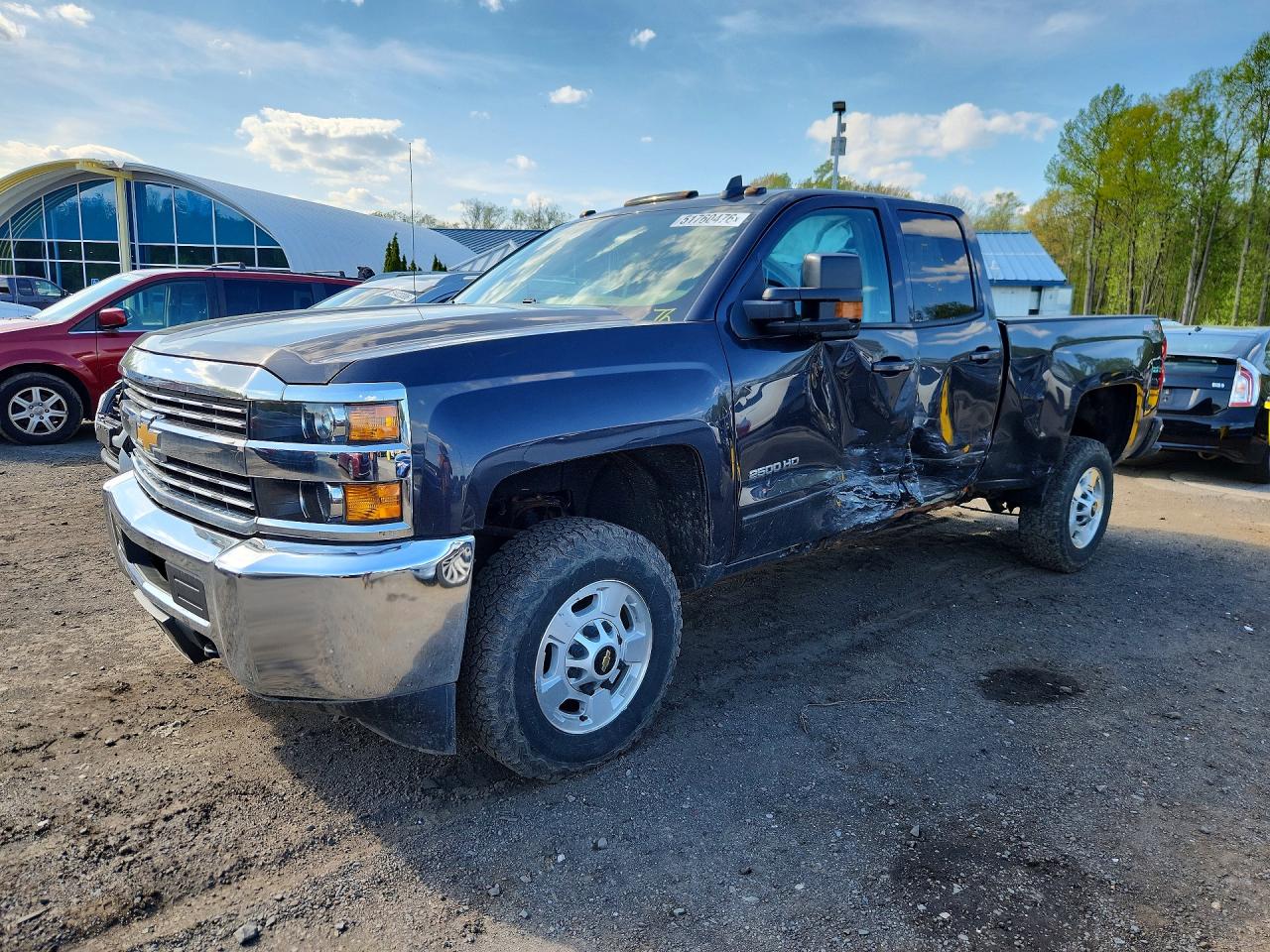 Salvage Chevrolet Silverado Image