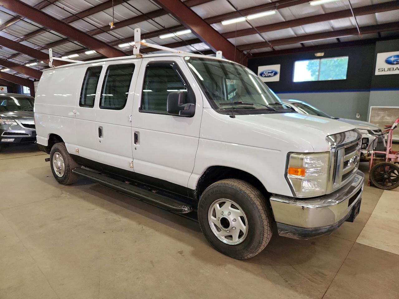 Ford Econoline E250 Van