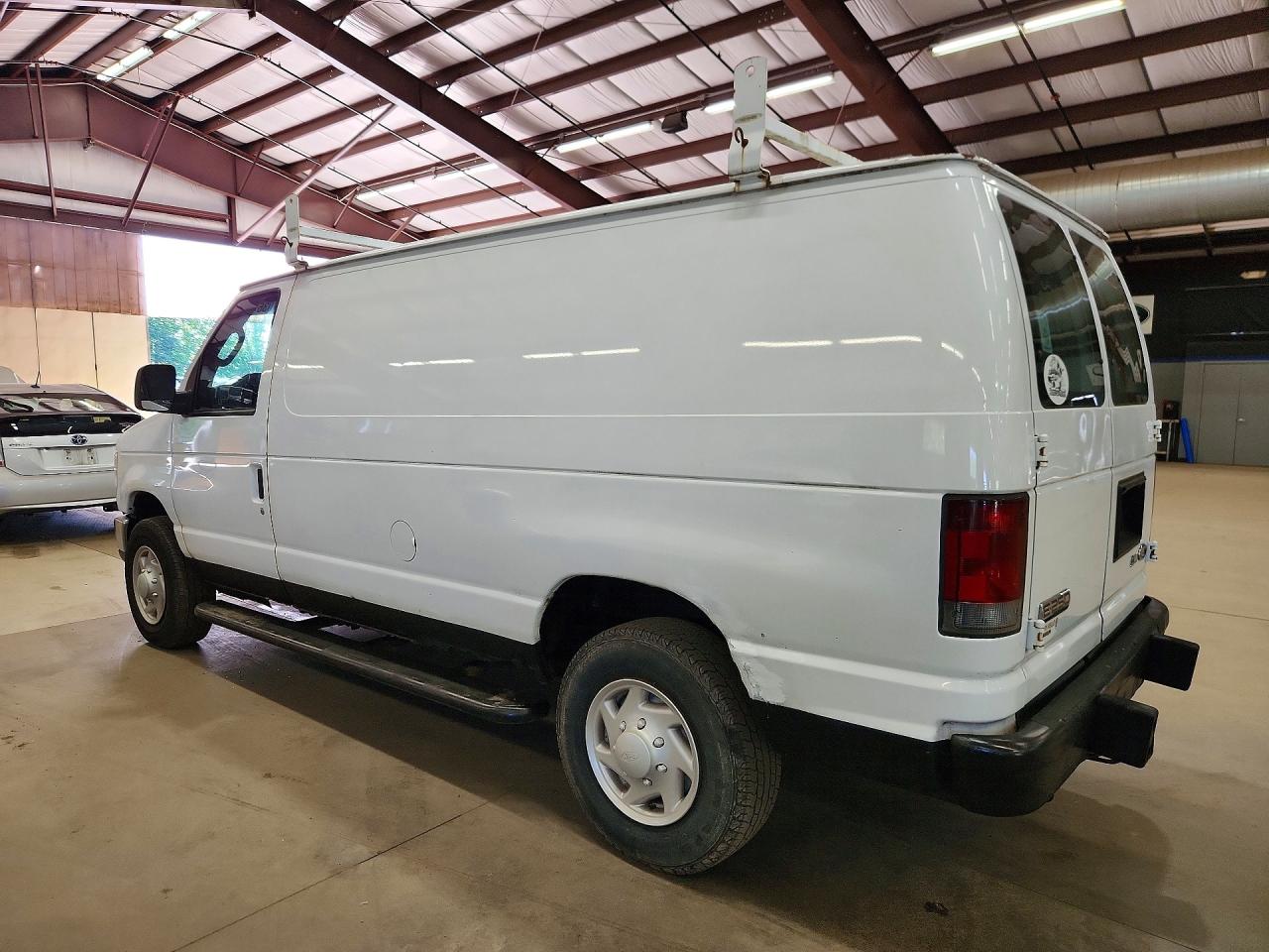Ford Econoline E250 Van