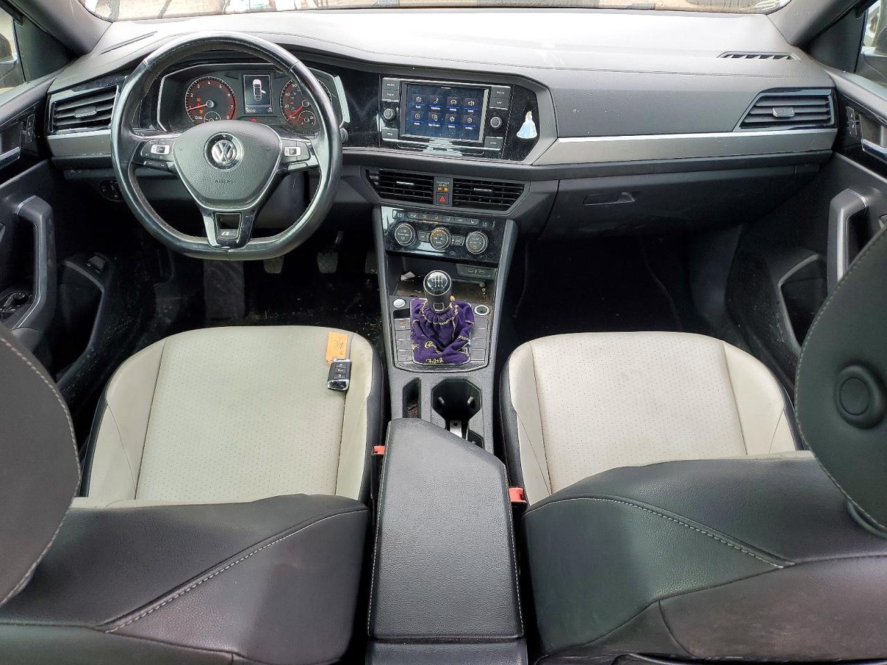 Volkswagen Jetta S