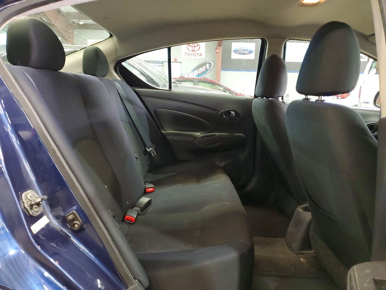 Nissan Versa 1.6 S