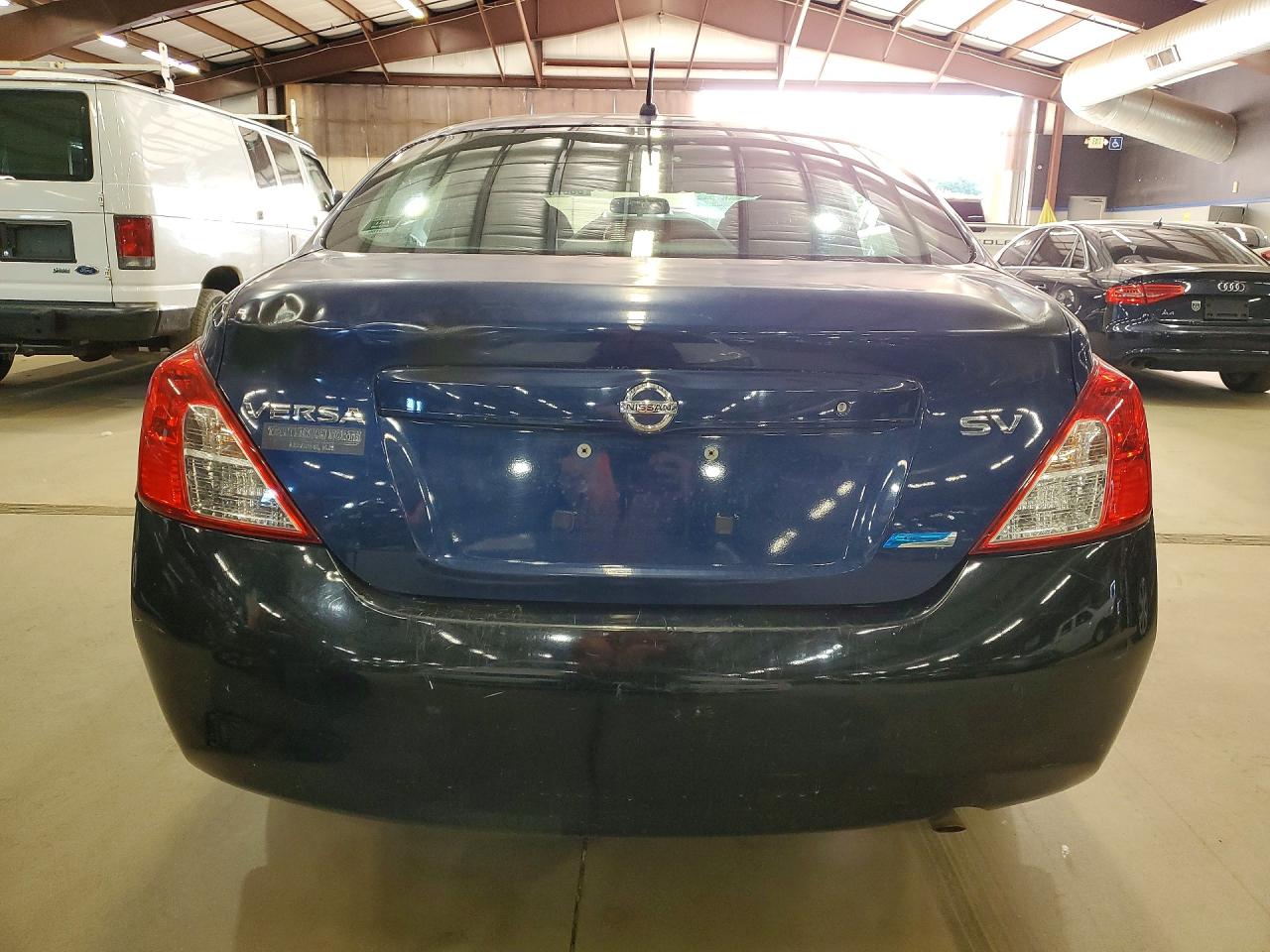 Nissan Versa 1.6 S