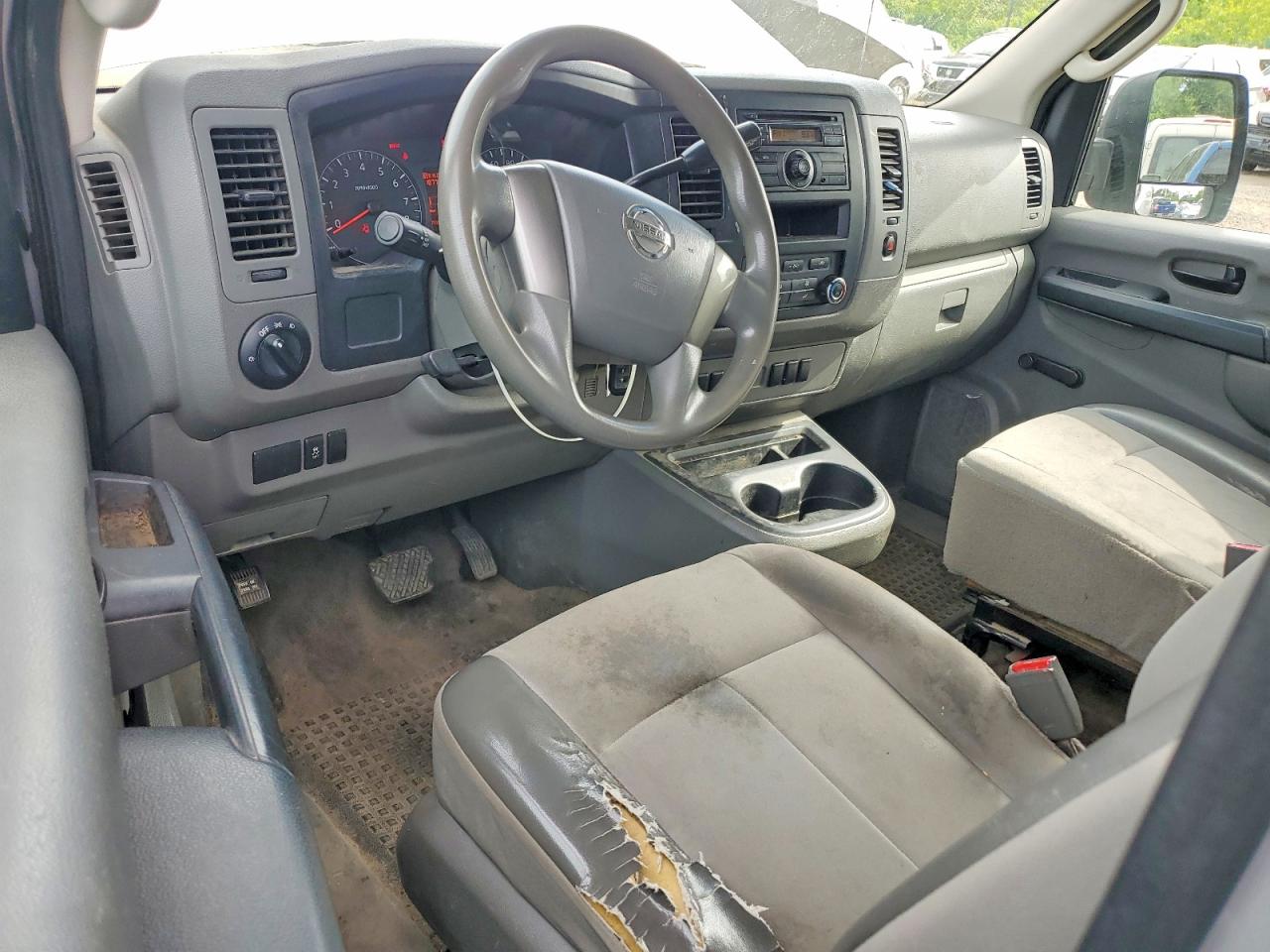 Nissan Nv 1500 S