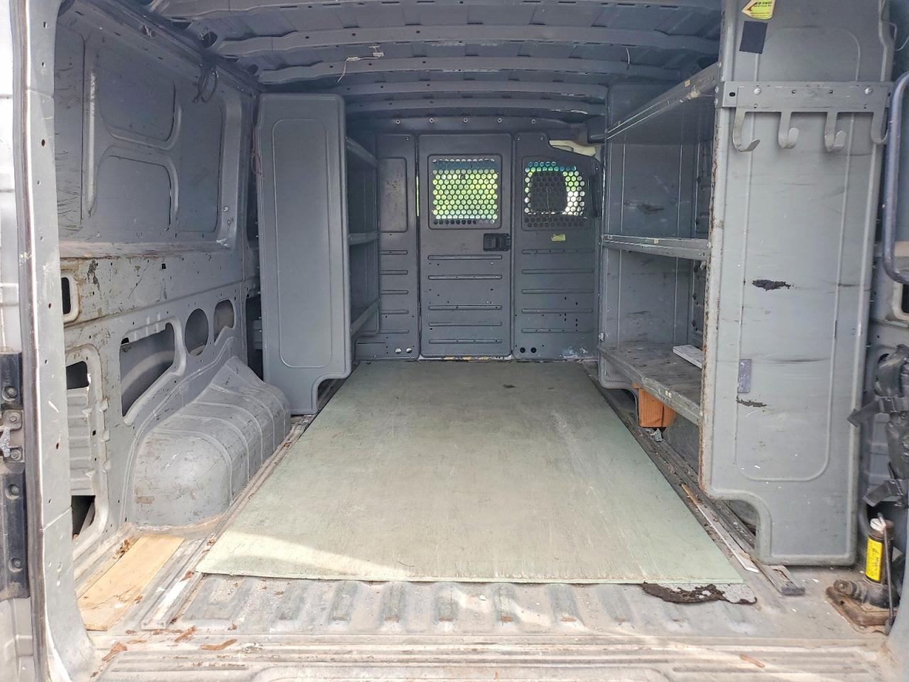 Nissan Nv 1500 S