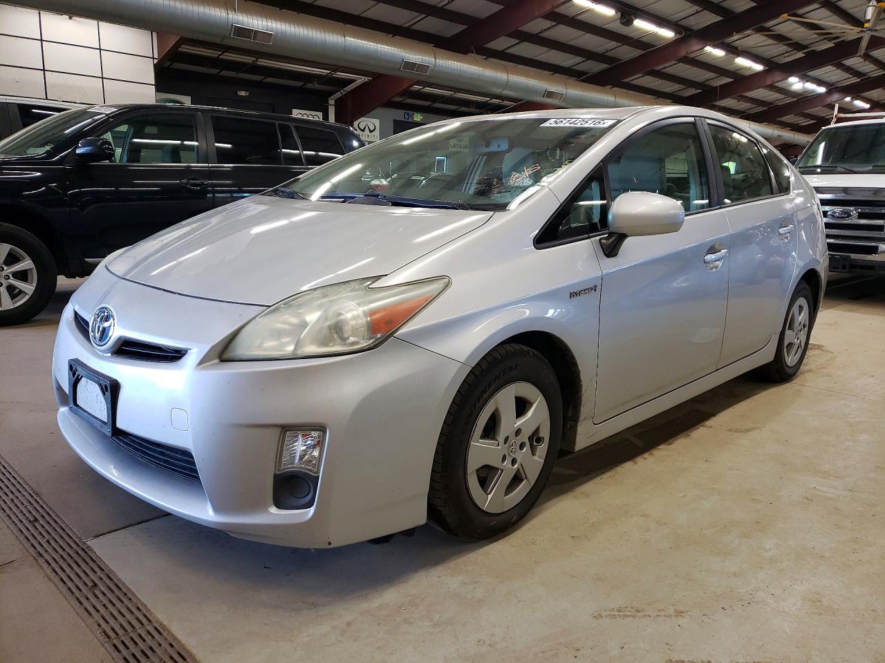 Salvage Toyota Prius Image