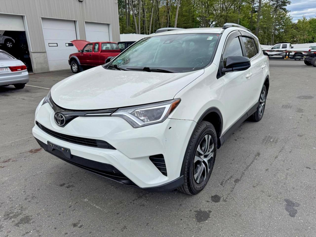 Salvage Toyota RAV4 Image