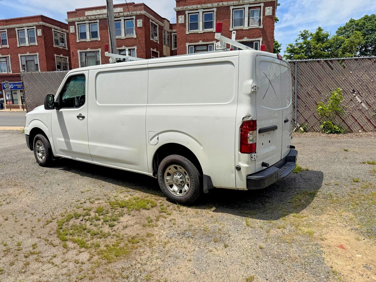Nissan Nv 2500 Hd Sv