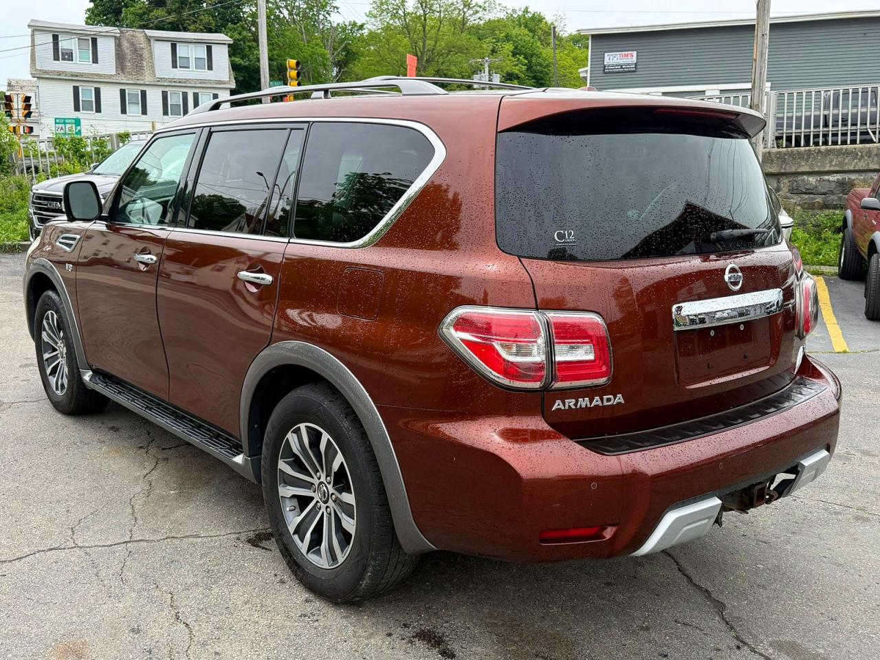 Nissan Armada Sl