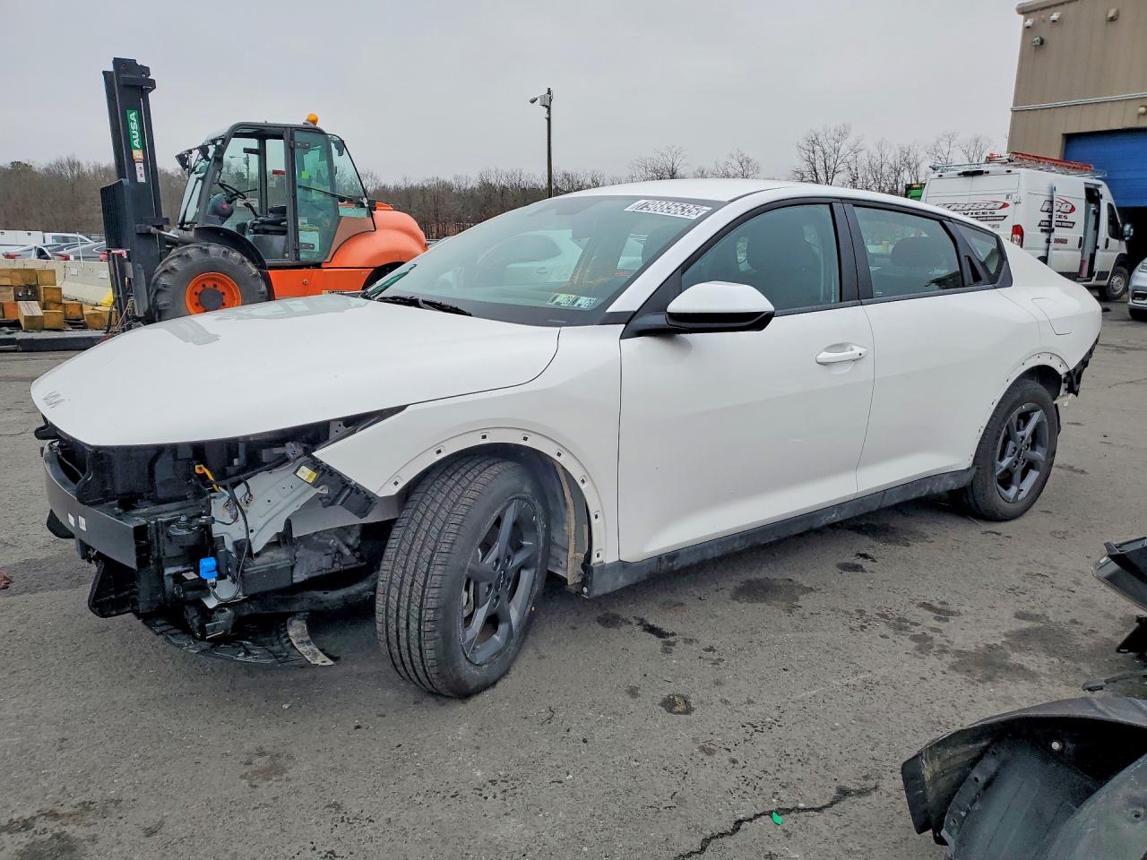 Salvage Kia K4 Image