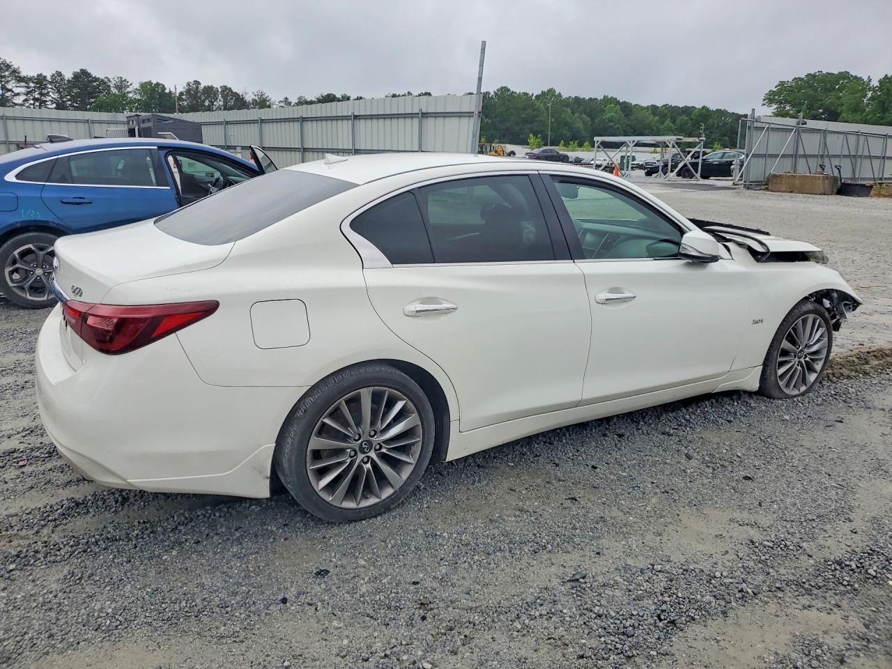 INFINITI Q50 3.0t L 3.0t Luxe