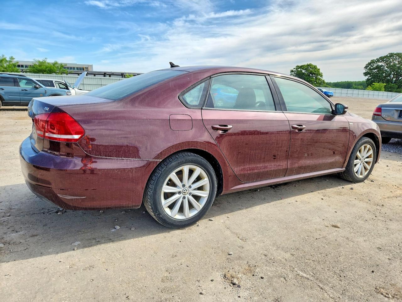 Volkswagen Passat S