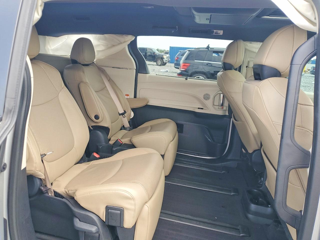 Toyota Sienna Limited 7-passenger