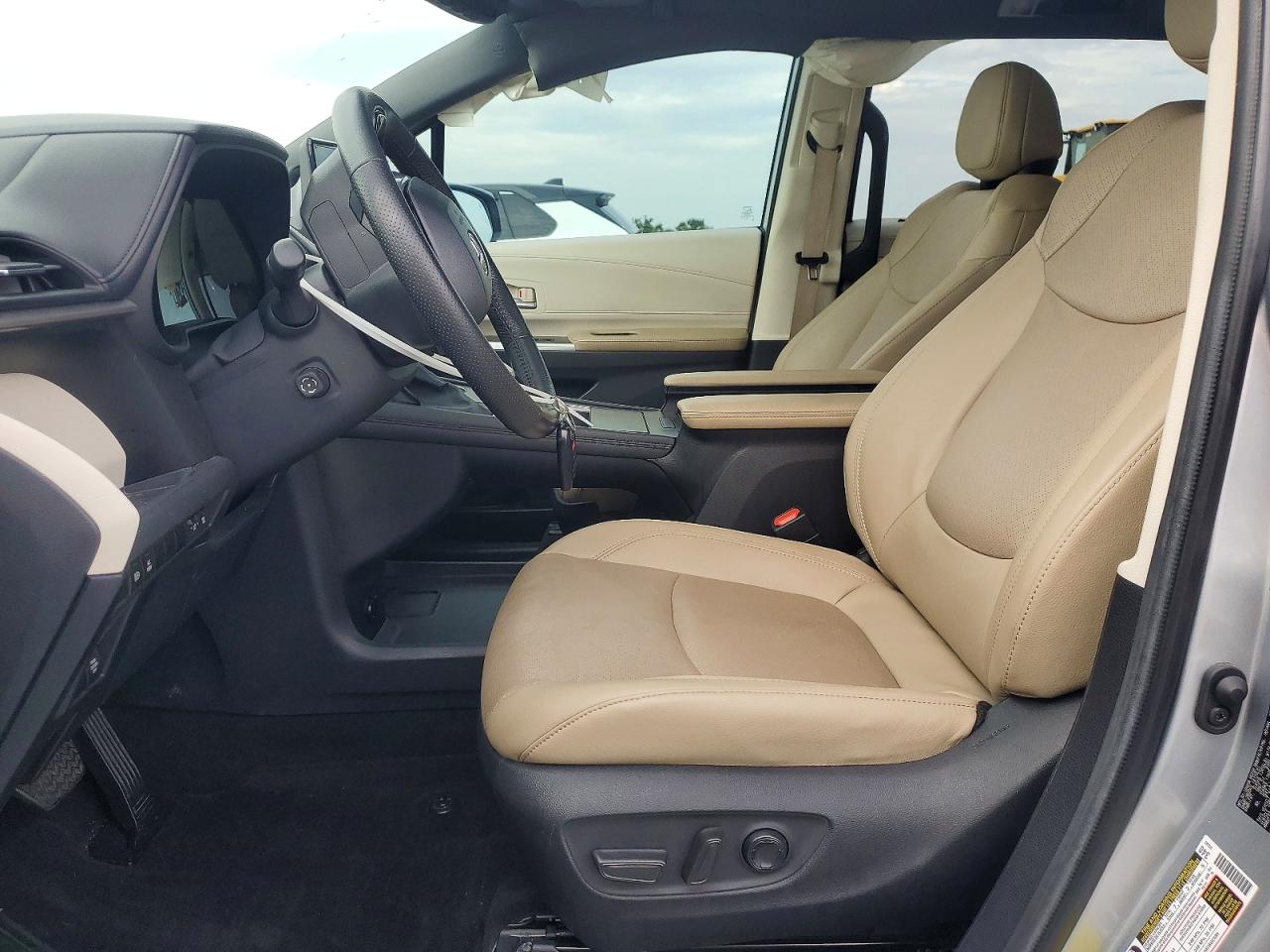 Toyota Sienna Limited 7-passenger