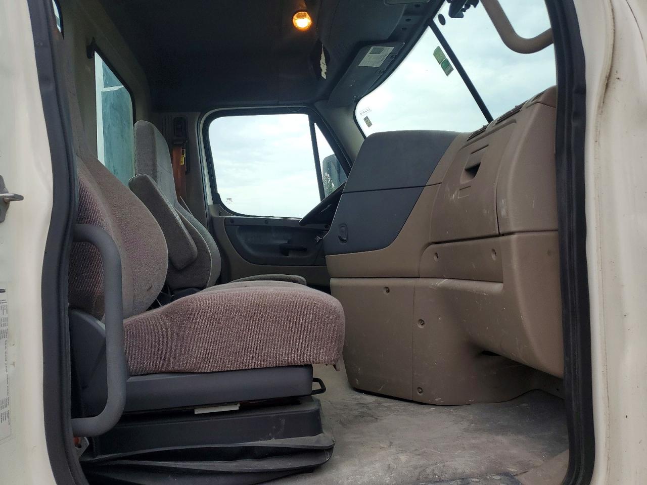 Freightliner Cascadia 125